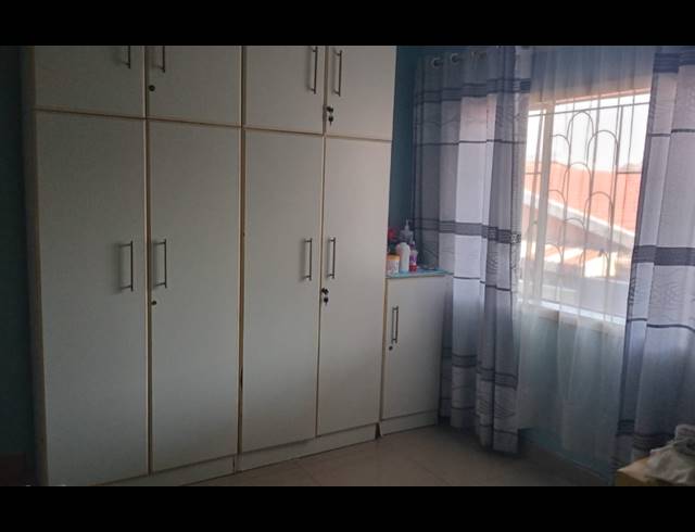 5 BEDROOM HOUSE FOR SALE IN CROSSMOOR